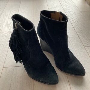 NINE WEST Black Suede Booties